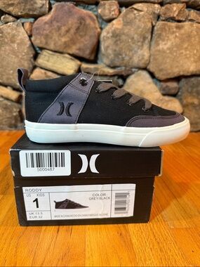 Hurley Kids Roddy Black and Grey Canvas Sneaker
